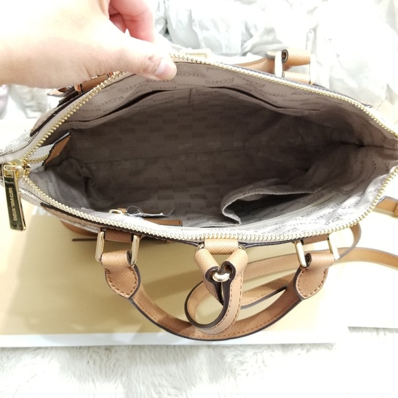 🚫SOLD🚫 NWT MK LG HAMILTON TRAVELER BACKPACK - Picture 6 of 7